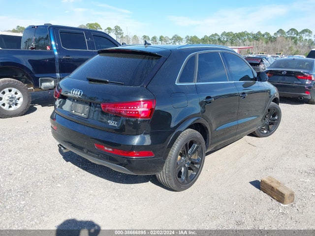 WA1JCCFS6HR005890 Audi Q3 2.0t Premium