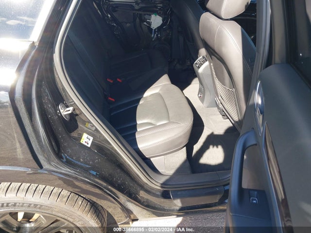 WA1JCCFS6HR005890 Audi Q3 2.0t Premium