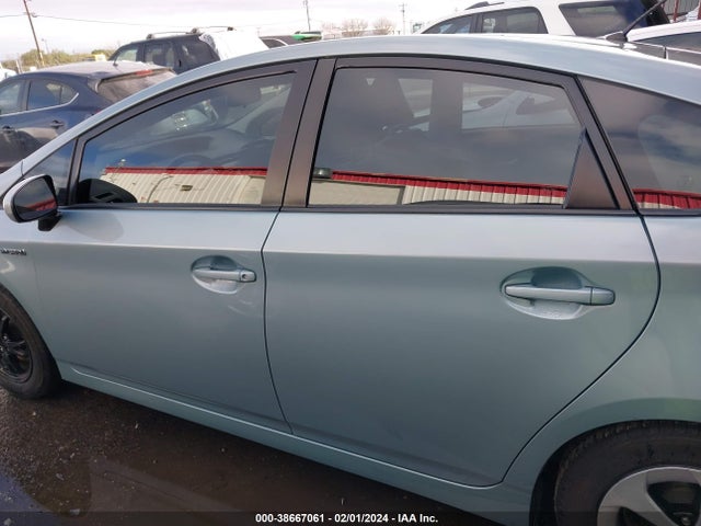 Toyota Prius Two 2015 JTDKN3DUXF1968960 Image 14