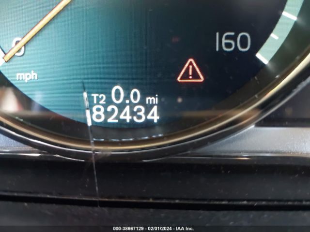2017 VOLVO XC60 YV440MDR4H2090753 Photo 6