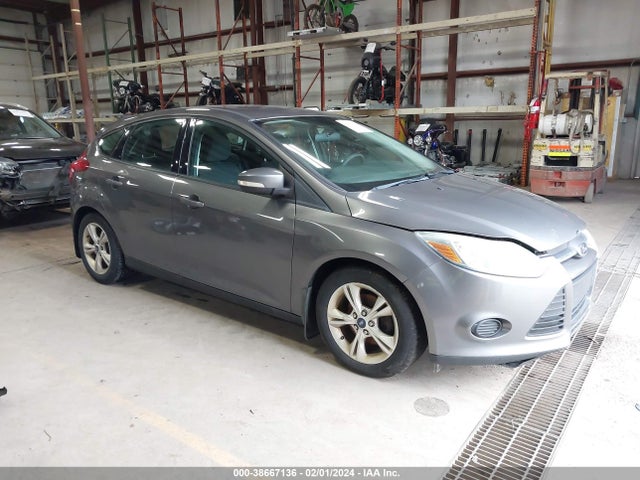Ford FOCUS SE 2014 1FADP3K26EL220297 Image 1