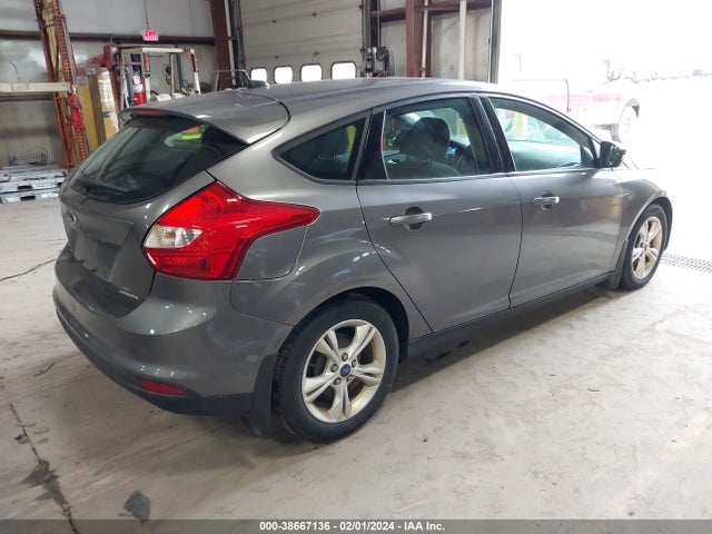 Ford FOCUS SE 2014 1FADP3K26EL220297 Image 4
