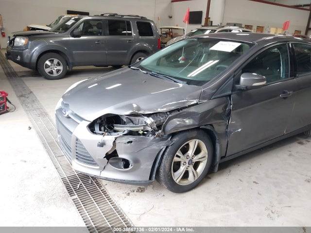Ford FOCUS SE 2014 1FADP3K26EL220297 Image 6