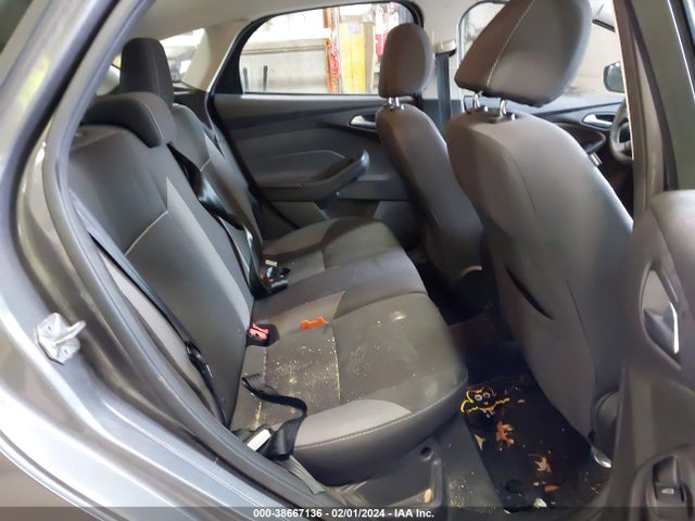 Ford FOCUS SE 2014 1FADP3K26EL220297 Image 8