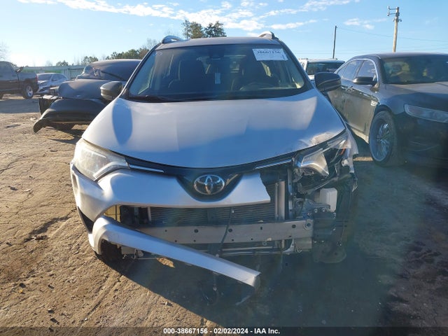 Toyota RAV4 LE 2018 JTMZFREV4JJ173594 Image 12
