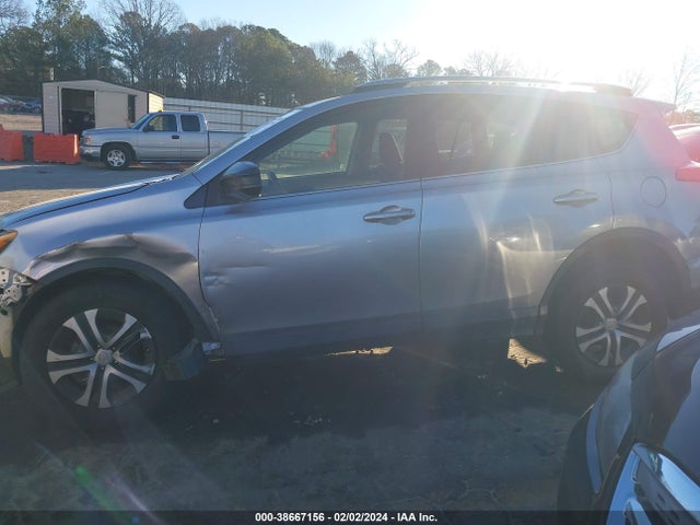 Toyota RAV4 LE 2018 JTMZFREV4JJ173594 Image 14