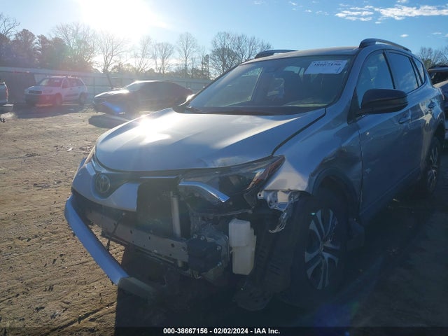 Toyota RAV4 LE 2018 JTMZFREV4JJ173594 Image 6