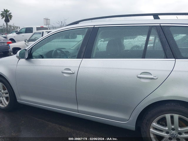 3VWPL7AJ5EM613075 Volkswagen Jetta Sportwagen 2.0l Tdi