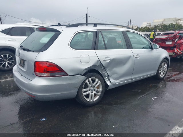 3VWPL7AJ5EM613075 Volkswagen Jetta Sportwagen 2.0l Tdi
