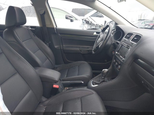 3VWPL7AJ5EM613075 Volkswagen Jetta Sportwagen 2.0l Tdi
