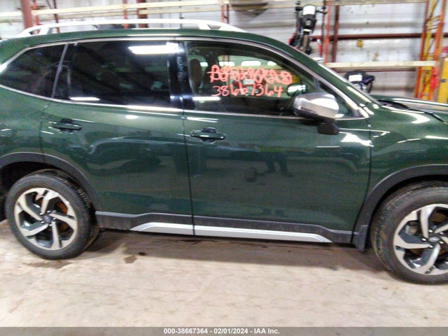 2022 SUBARU FORESTER TOURING VIN: JF2SKARCXNH501235