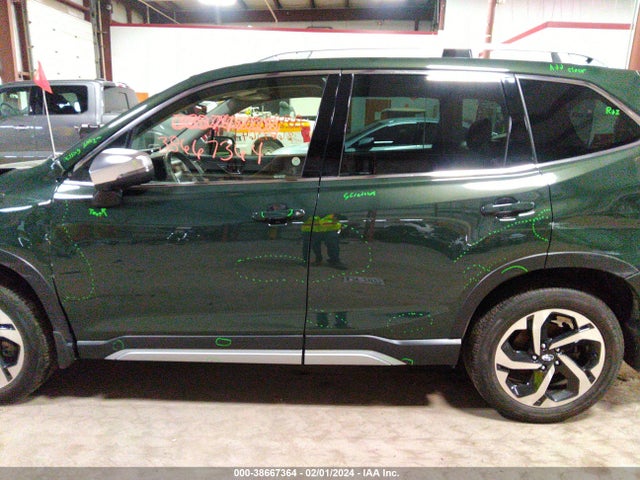2022 SUBARU FORESTER TOURING VIN: JF2SKARCXNH501235