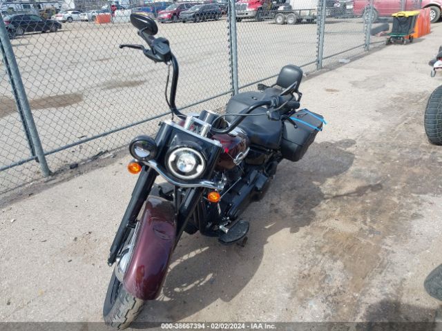 2018 HARLEY-DAVIDSON FLHC 1HD1YAJ1XJC029112 Photo 1