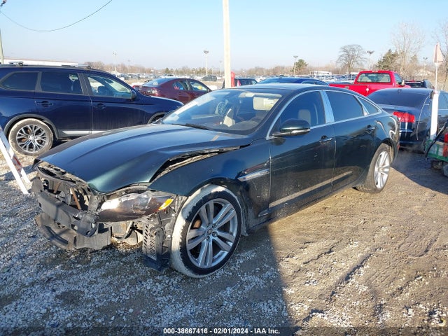 2011 JAGUAR XJ SAJWA2GBXBLV02365 Photo 1