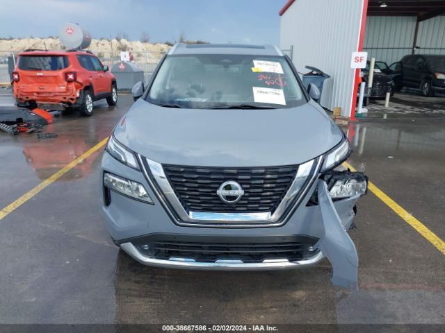 JN8BT3DC2NW121370 Nissan Rogue Platinum Fwd