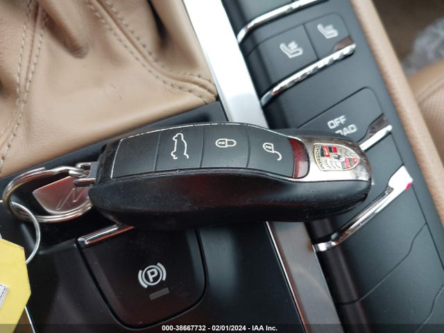 2015 PORSCHE MACAN WP1AB2A58FLB69385 Photo 10