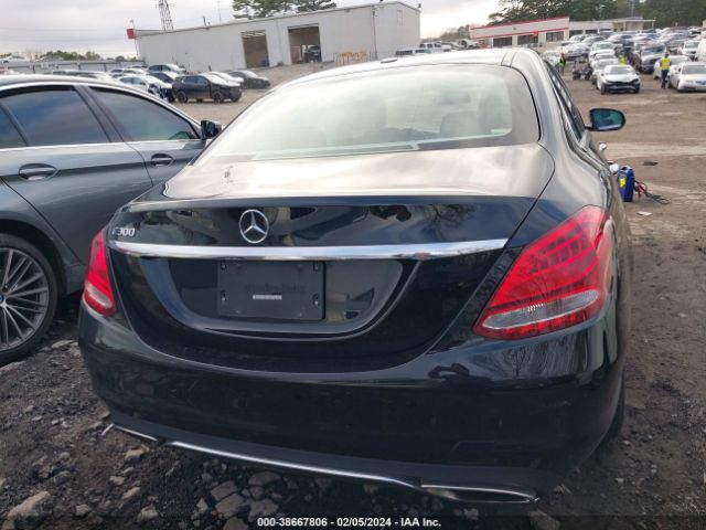 55SWF4JB6HU193072 Mercedes-Benz C 300 Luxury/sport