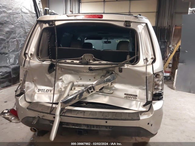 Honda Pilot Touring 2014 5FNYF4H92EB005107 Image 16