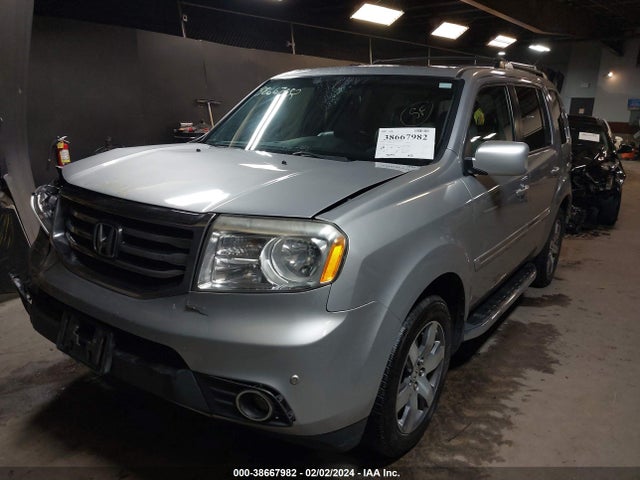 Honda Pilot Touring 2014 5FNYF4H92EB005107 Image 2