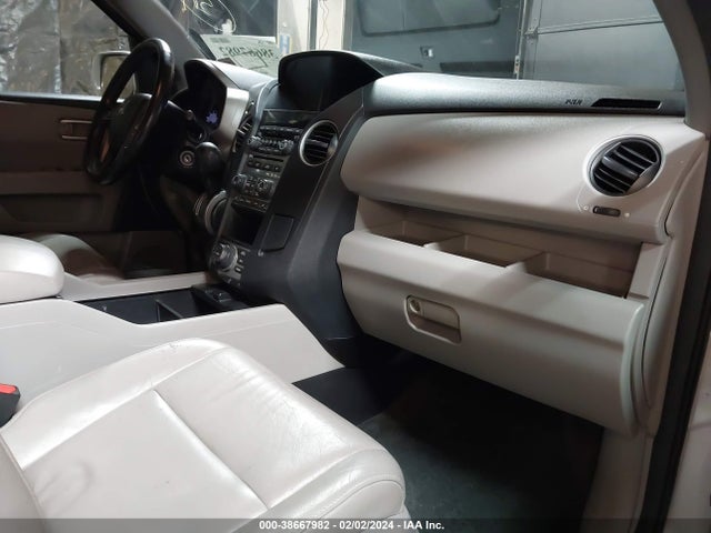 Honda Pilot Touring 2014 5FNYF4H92EB005107 Image 5