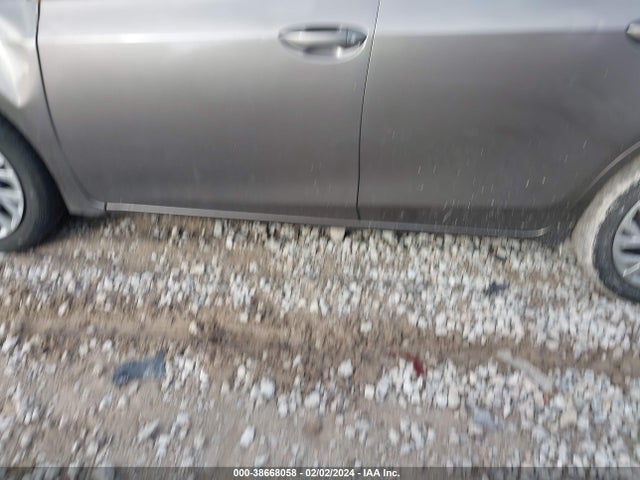 Toyota COROLLA LE 2019 2T1BURHE3KC181444 Image 14