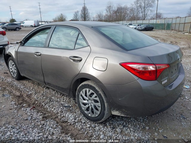 Toyota COROLLA LE 2019 2T1BURHE3KC181444 Image 3