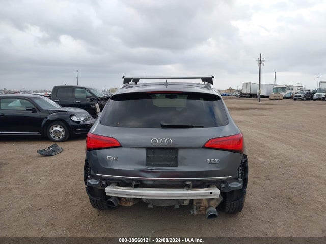 Audi Q5 2.0t Premium 2016 WA1L2AFP6GA037683 Image 17