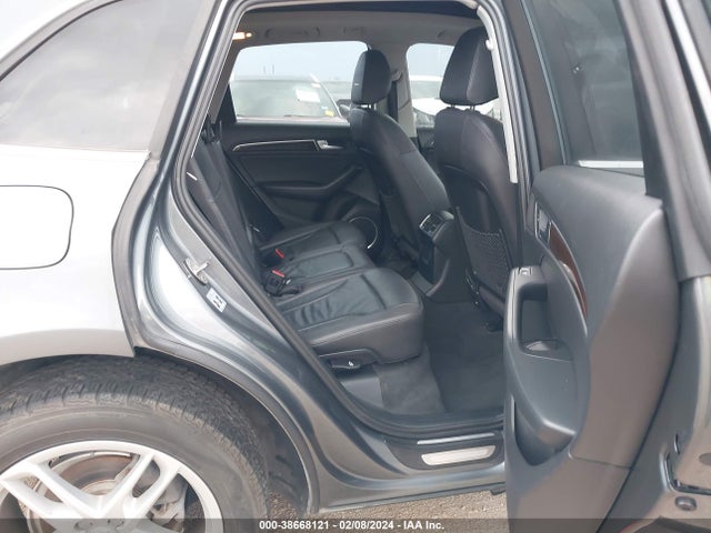 Audi Q5 2.0t Premium 2016 WA1L2AFP6GA037683 Image 8