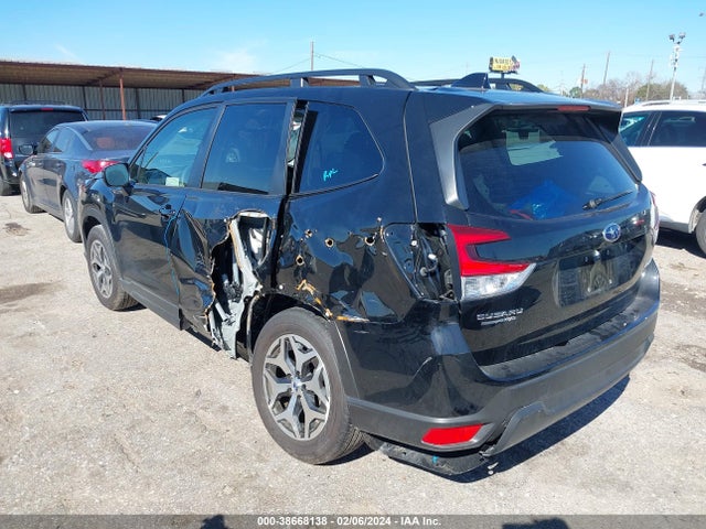 Subaru Forester Premium 2023 JF2SKADC2PH413208 Image 3