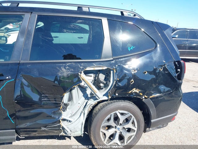 Subaru Forester Premium 2023 JF2SKADC2PH413208 Image 6