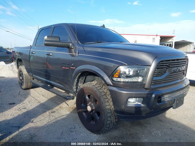 RAM 2500 Laramie  4x4 6'4 Box 2018 3C6UR5FL1JG327842 main image