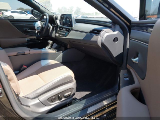 58ACA1C11NU024297 Lexus ES 300H