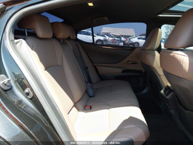 58ACA1C11NU024297 Lexus ES 300H