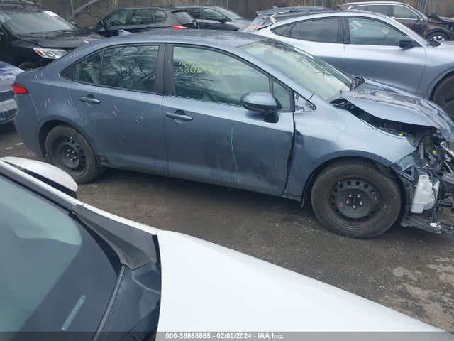 Toyota COROLLA LE 2022 5YFEPMAE3NP338041 Image 13