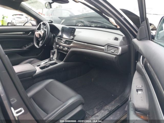 1HGCV1F39JA219221 Honda Accord Sport