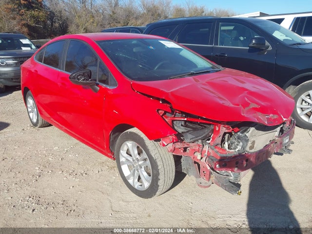 Chevrolet CRUZE LT 2019 1G1BE5SM8K7114581 Image 1
