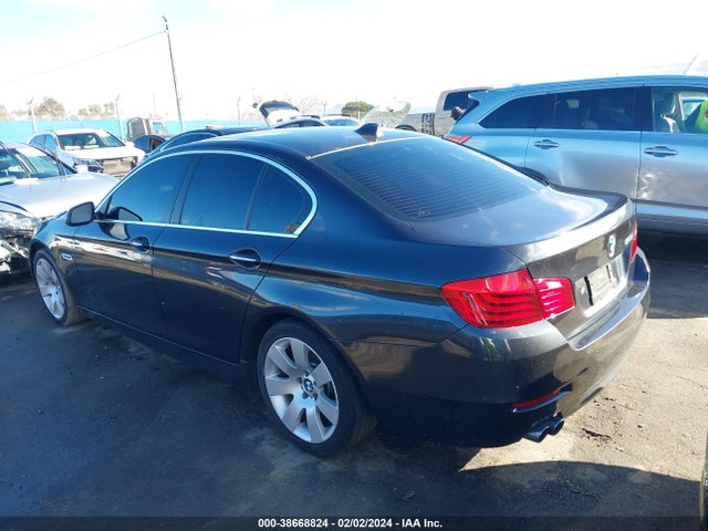 WBA5A5C56FD523500 BMW 528I
