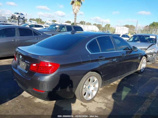 WBA5A5C56FD523500 BMW 528I