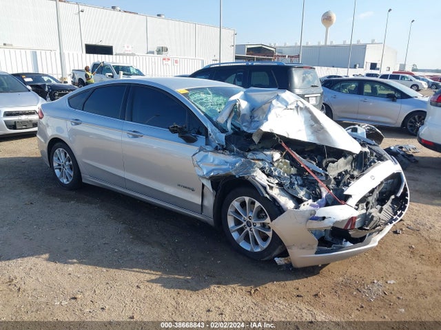 2019 3FA6P0LU4KR205057 main image