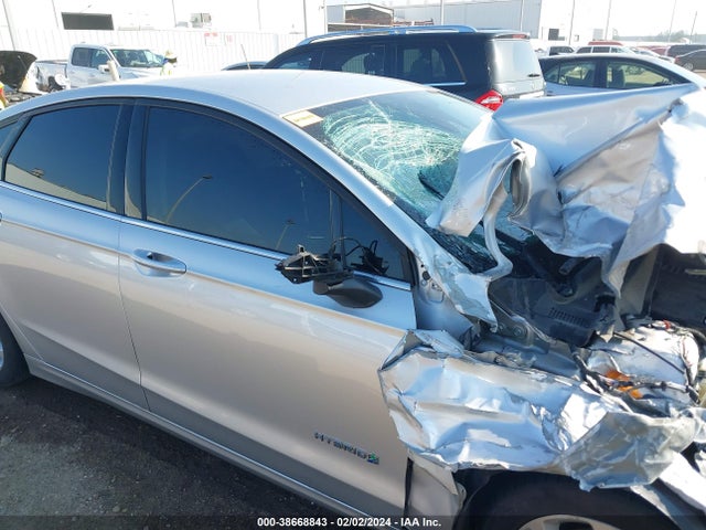 Ford Fusion Hybrid Se 2019 3FA6P0LU4KR205057 Image 17