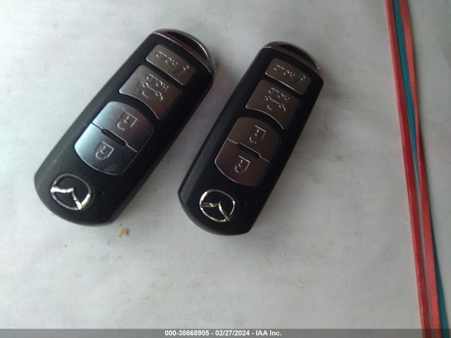 38668905 :رقم المزاد ، JM1BM1W71F1233718 vin ، 2015 Mazda Mazda3 I Grand Touring مزاد بيع