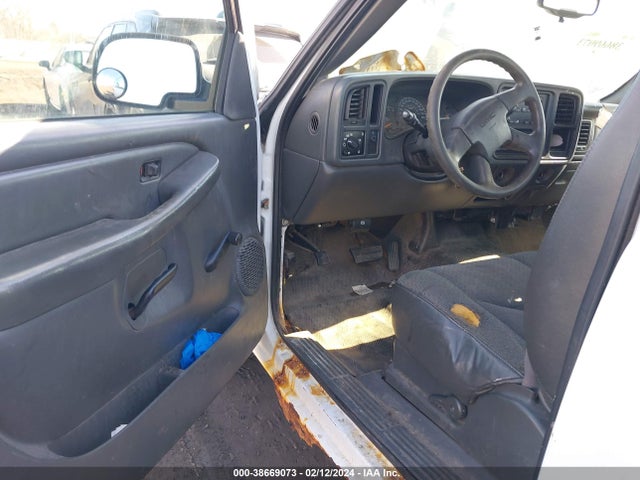 2005 GMC SIERRA 1500 WORK TRUCK VIN: 1GTEC14X55Z131308