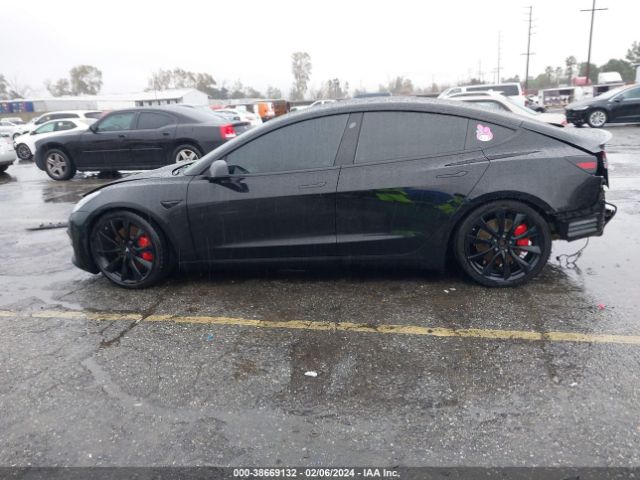 5YJ3E1EB1KF476972 Tesla Model 3 Long Range/performance