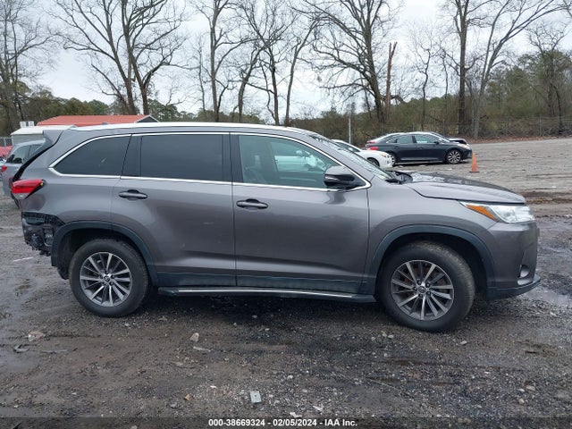 Toyota Highlander Xle 2019 5TDKZRFHXKS561564 Image 13