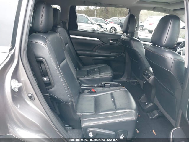 Toyota Highlander Xle 2019 5TDKZRFHXKS561564 Image 8
