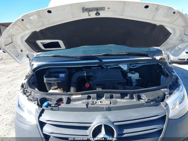 W1W4DCHY1MT077471 Mercedes-Benz Sprinter 2500 High Roof I4 Diesel