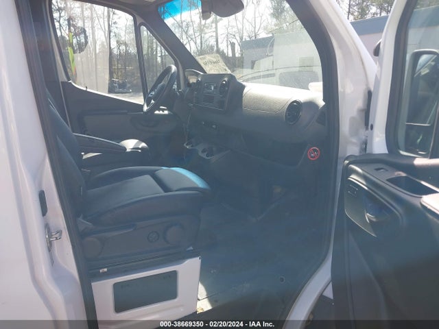 W1W4DCHY1MT077471 Mercedes-Benz Sprinter 2500 High Roof I4 Diesel