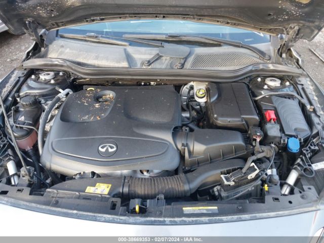 SJKCH5CP8JA060726 Infiniti Qx30 Luxury