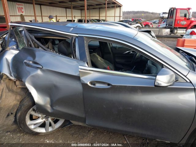 SJKCH5CP8JA060726 Infiniti Qx30 Luxury