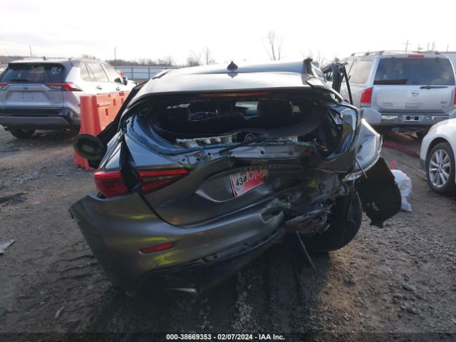 SJKCH5CP8JA060726 Infiniti Qx30 Luxury
